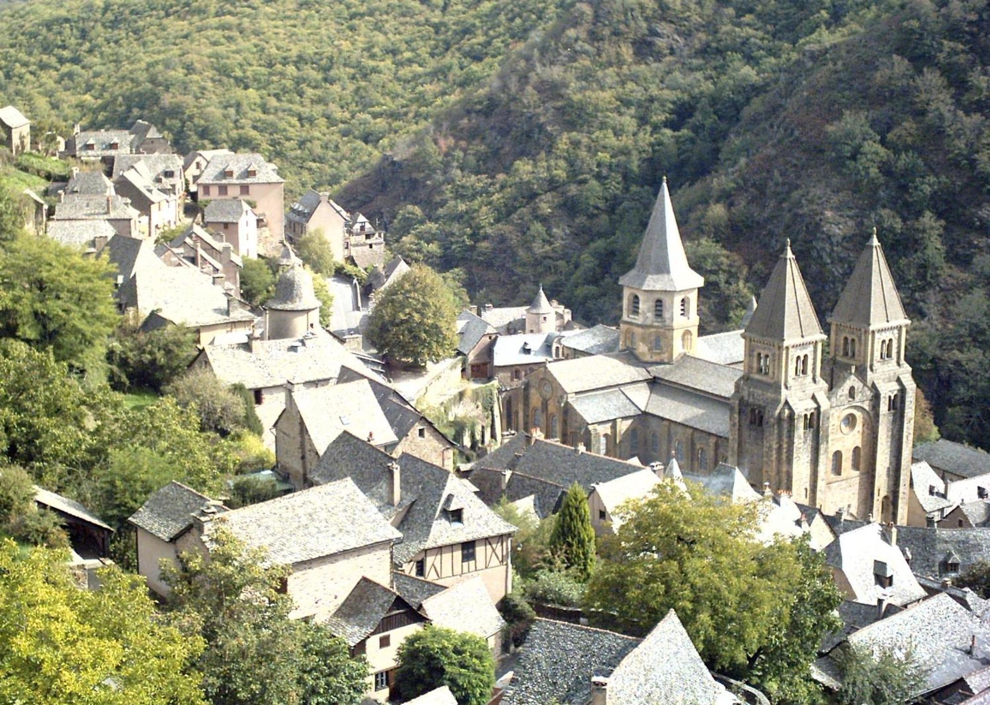 Vic-sur-Cère Hotel Et Residence Des Bains מראה חיצוני תמונה